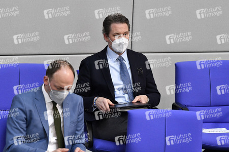 221. Sitzung des Deutschen Bundestages in Berlin