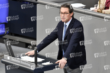 221. Sitzung des Deutschen Bundestages in Berlin