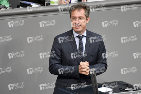 221. Sitzung des Deutschen Bundestages in Berlin