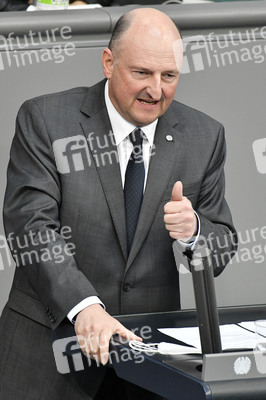 221. Sitzung des Deutschen Bundestages in Berlin