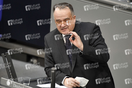 221. Sitzung des Deutschen Bundestages in Berlin