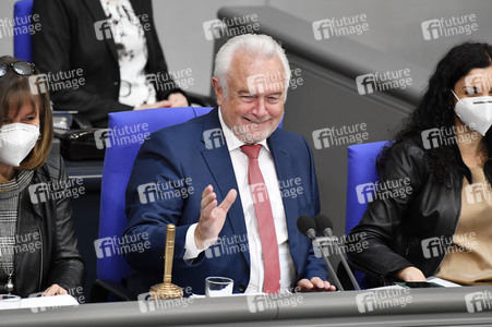 221. Sitzung des Deutschen Bundestages in Berlin