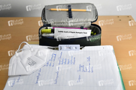Symbolfoto Corona-Testpflicht an Schulen