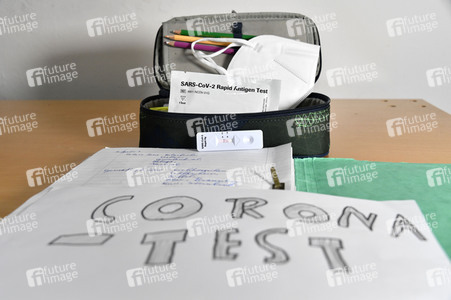Symbolfoto Corona-Testpflicht an Schulen