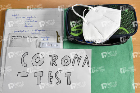 Symbolfoto Corona-Testpflicht an Schulen