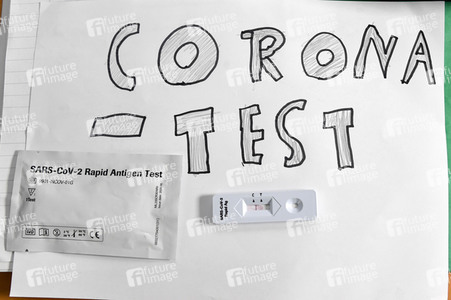 Symbolfoto Corona-Testpflicht an Schulen