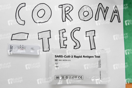 Symbolfoto Corona-Testpflicht an Schulen
