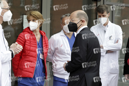 Olaf Scholz beim Besuch vom Vivantes-Klinikum in Berlin