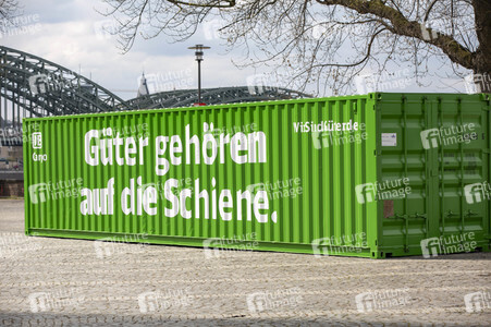 Grüner DB Container in Köln