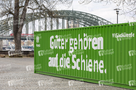 Grüner DB Container in Köln
