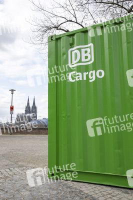 Grüner DB Container in Köln