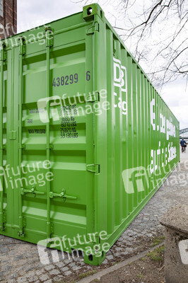Grüner DB Container in Köln