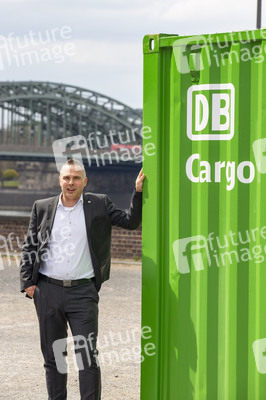 Grüner DB Container in Köln