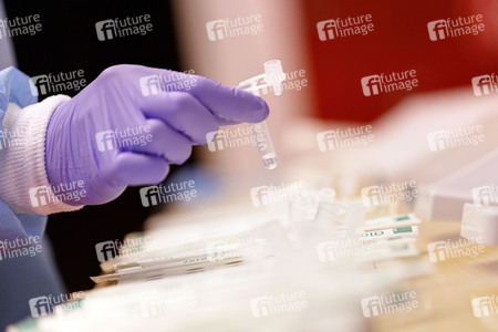 Symbolfoto Coronatest Drive-In