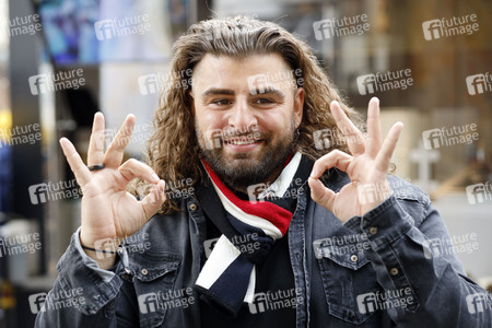 Eröffnung von 'Willi Herren’s Rievkooche Bud' in Köln