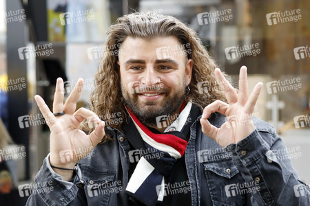 Eröffnung von 'Willi Herren’s Rievkooche Bud' in Köln