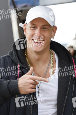 Eröffnung von 'Willi Herren’s Rievkooche Bud' in Köln