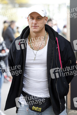 Eröffnung von 'Willi Herren’s Rievkooche Bud' in Köln