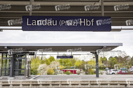 Der Hauptbahnhof in Landau