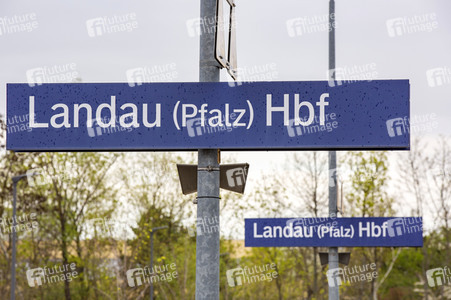 Der Hauptbahnhof in Landau