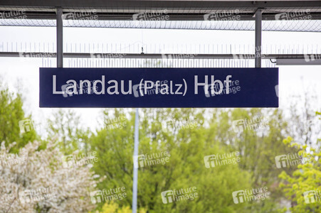 Der Hauptbahnhof in Landau