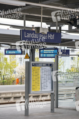 Der Hauptbahnhof in Landau