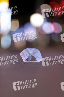 Symbolfoto Maskenmüll