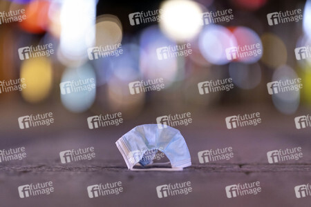 Symbolfoto Maskenmüll