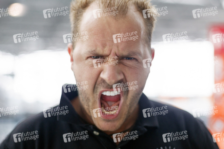 Willi Herren am Flughafen in Köln