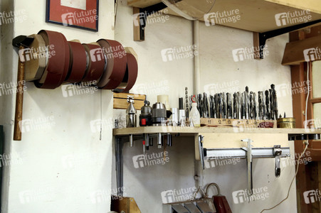 Traditionelle Handwerke - Der Instrumentenbauer
