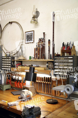 Traditionelle Handwerke - Der Instrumentenbauer