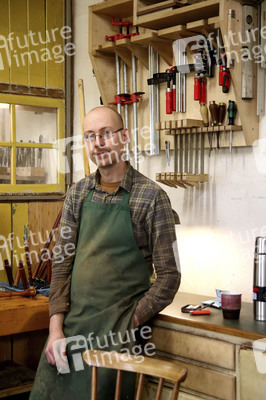 Traditionelle Handwerke - Der Instrumentenbauer