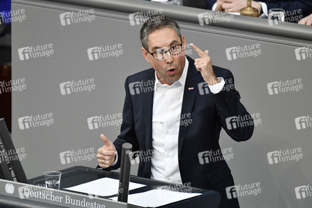 225. Sitzung des Deutschen Bundestages in Berlin