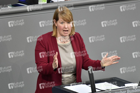 225. Sitzung des Deutschen Bundestages in Berlin