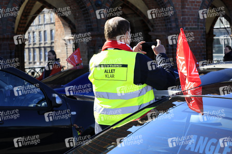 Aktion der IG-Metall 'Gleiche Arbeit - gleicher Lohn' in Berlin