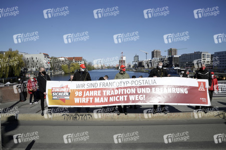 Aktion der IG-Metall 'Gleiche Arbeit - gleicher Lohn' in Berlin
