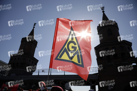 Aktion der IG-Metall 'Gleiche Arbeit - gleicher Lohn' in Berlin