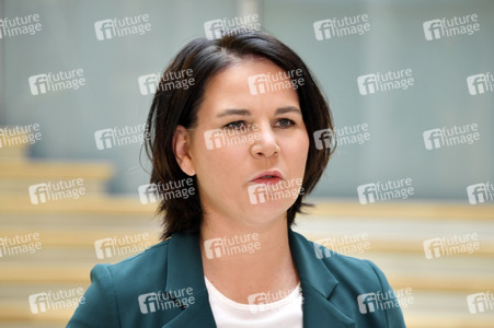 Pressestatement mit Annalena Baerbock in Berlin