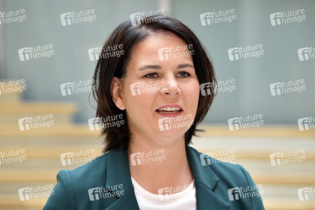 Pressestatement mit Annalena Baerbock in Berlin