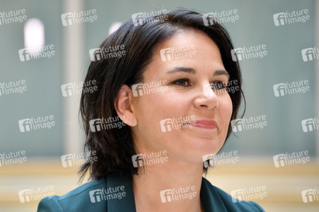 Pressestatement mit Annalena Baerbock in Berlin