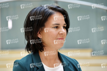 Pressestatement mit Annalena Baerbock in Berlin