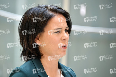 Pressestatement mit Annalena Baerbock in Berlin