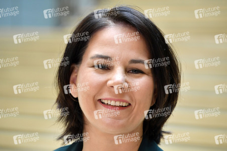 Pressestatement mit Annalena Baerbock in Berlin