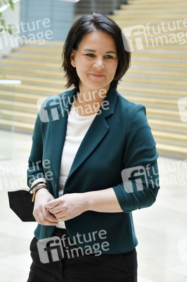 Pressestatement mit Annalena Baerbock in Berlin
