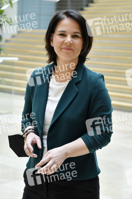 Pressestatement mit Annalena Baerbock in Berlin