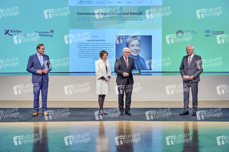 Freischaltung des Onlineportals 'Stark im Amt' in Berlin