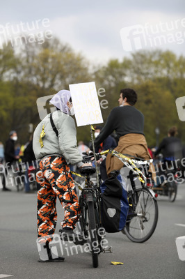 Fahrraddemo zum 1. Mai in Berlin