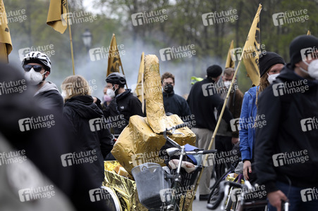 Fahrraddemo zum 1. Mai in Berlin