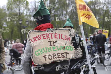 Fahrraddemo zum 1. Mai in Berlin