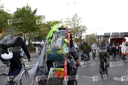 Fahrraddemo zum 1. Mai in Berlin